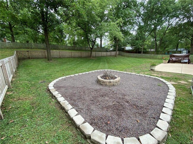 Building Photo - 762 La Feil Dr