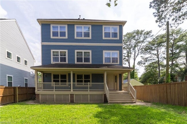 Building Photo - 3110 Pretty Lake Ave