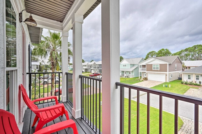 Building Photo - 3723 Tiki Dr