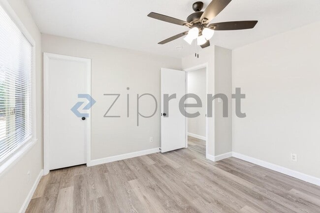 Building Photo - 318 Nugget Ct