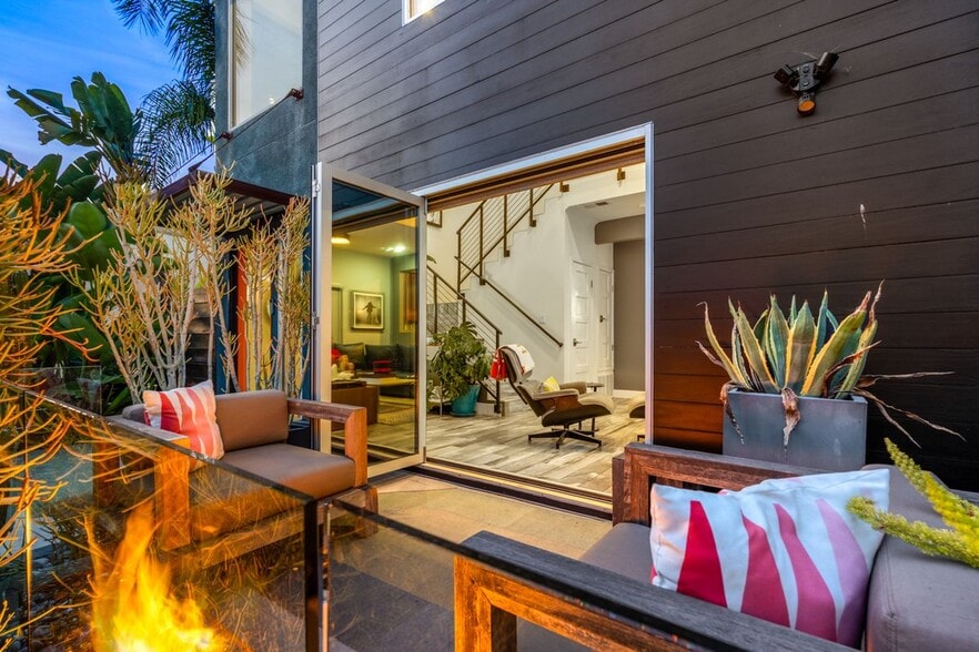 Building Photo - 1928 Howard Ave