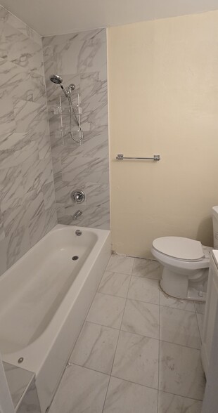 Master Bathroom - 1259 NW 34th Ave