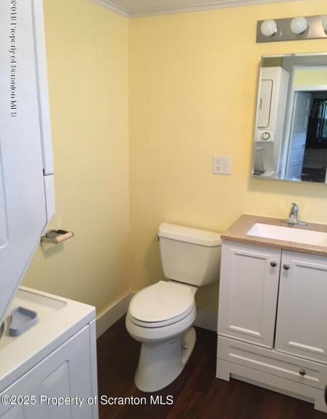 Building Photo - 410 Lane Hill Rd