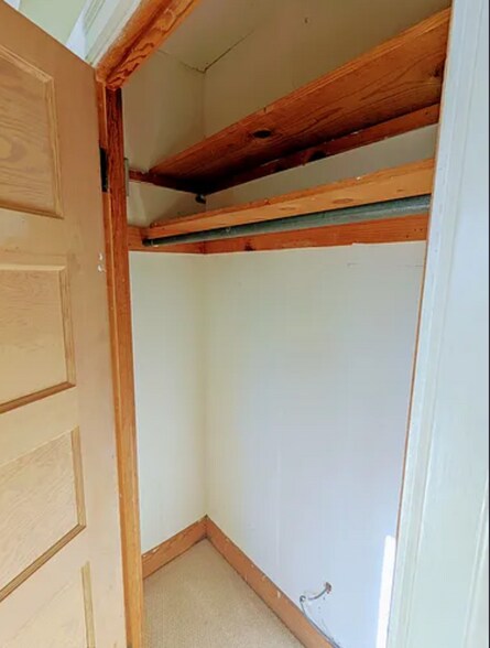 Building Photo - 5700 Balmoral Dr