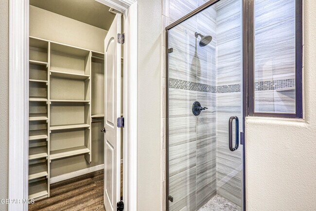 Building Photo - 12315 Houghton Springs Dr