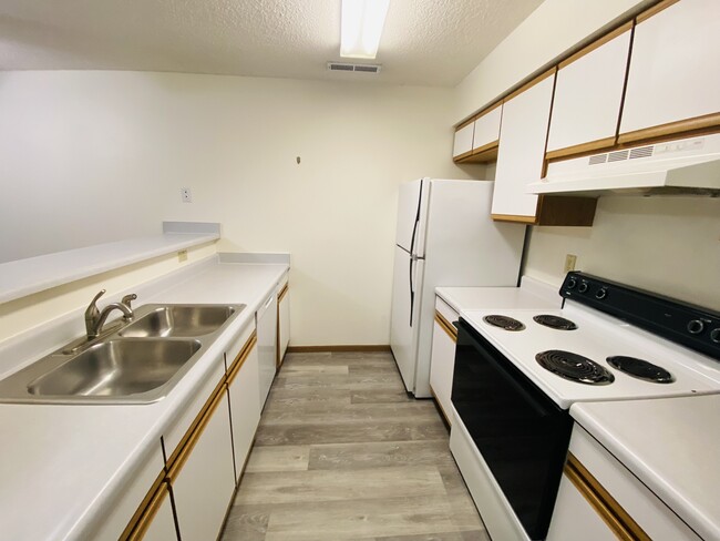Building Photo - 345