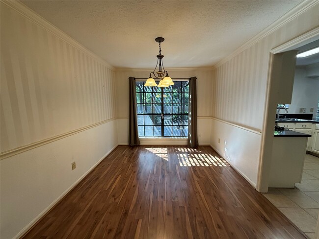 Building Photo - 39 Eagle Rock Pl