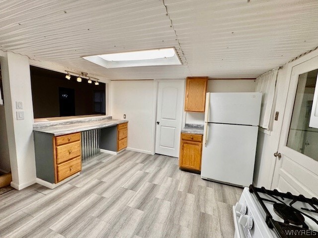 Building Photo - 9563 Oakland St