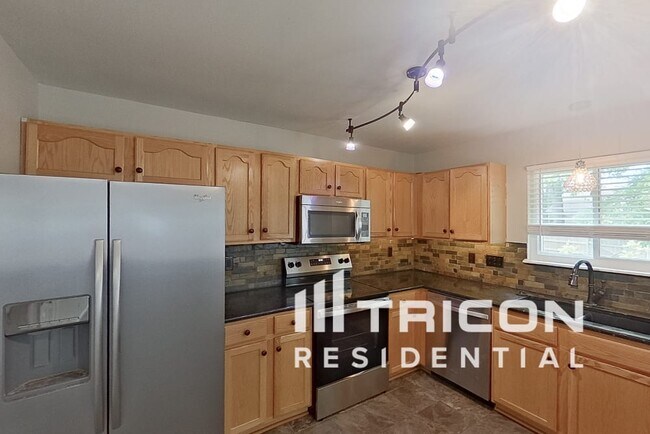Building Photo - 745 Diamond Pointe Ct