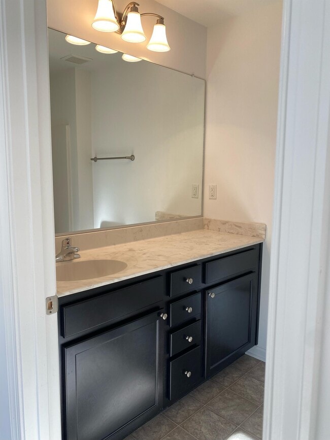 Building Photo - 1685 Halesworth Ln