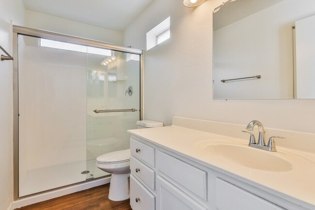 Building Photo - 115 N Ramada Cir