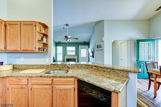 Building Photo - 5803 Tudor Dr