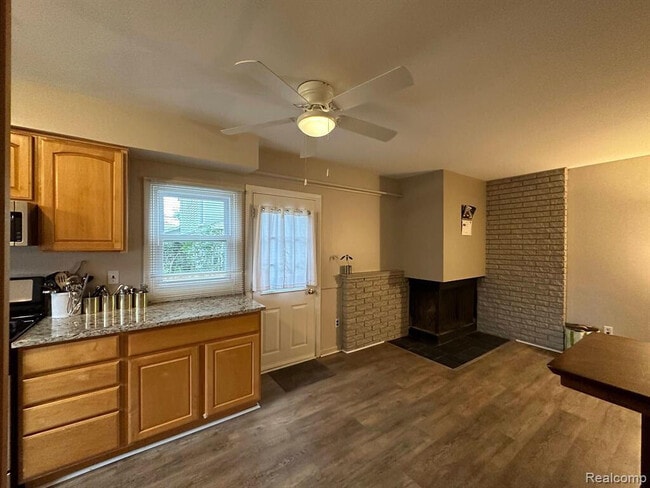 Building Photo - 22734 Chestnut Tree