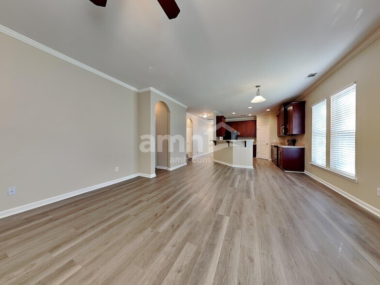 Building Photo - 25 Concordia Ct