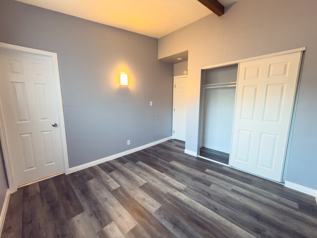 Building Photo - 6628-6630 Selfland Ave