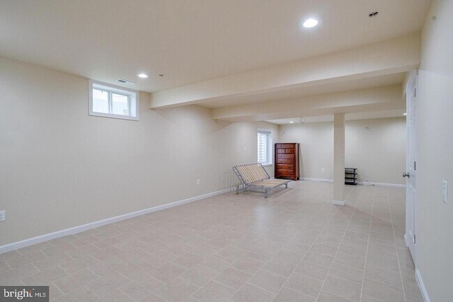 Building Photo - 1236 Frances Pl