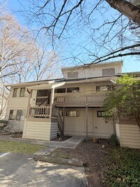 Building Photo - Great Location - 2 Bed, 2 Bath Condo Available Now!