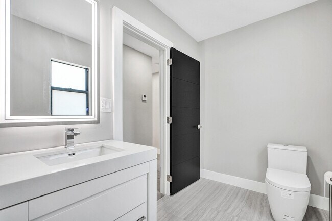 Building Photo - 5832 Alton Rd