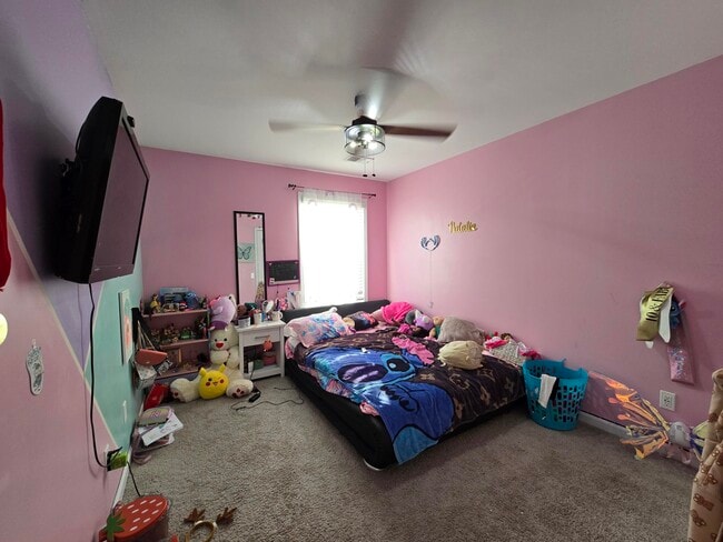 Building Photo - 335 Niblick Dr