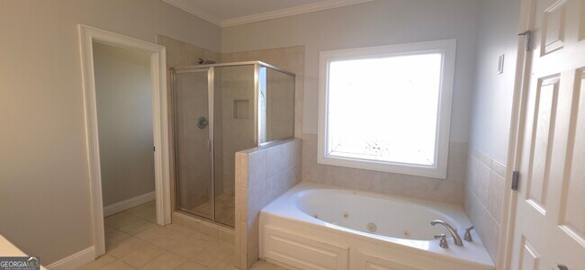 Building Photo - 1593 Park Hollow Ln NE