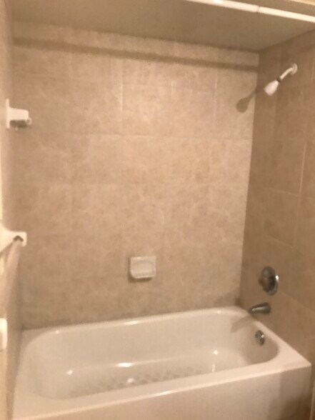 new bathrooms - 480 NW 20th St