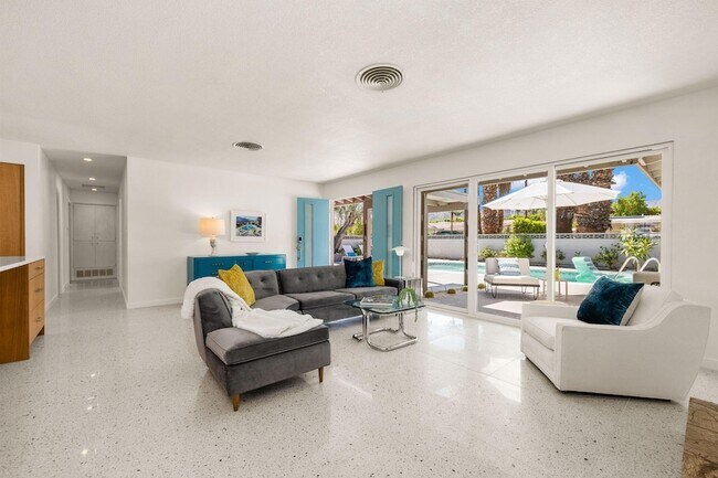 Building Photo - 74350 Covered Wagon Trail