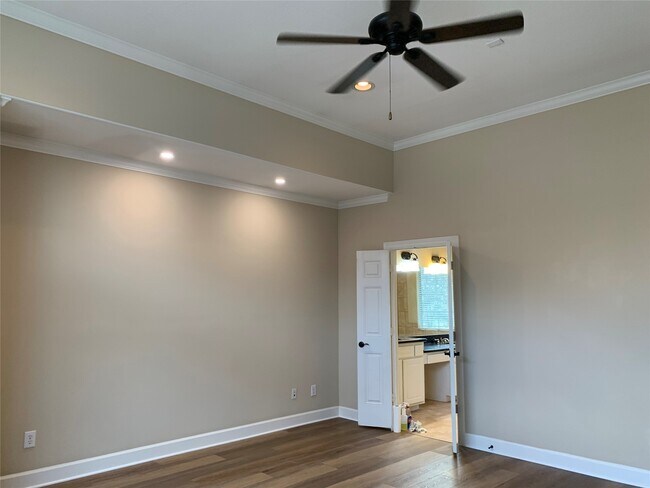 Building Photo - 406 Fowler St