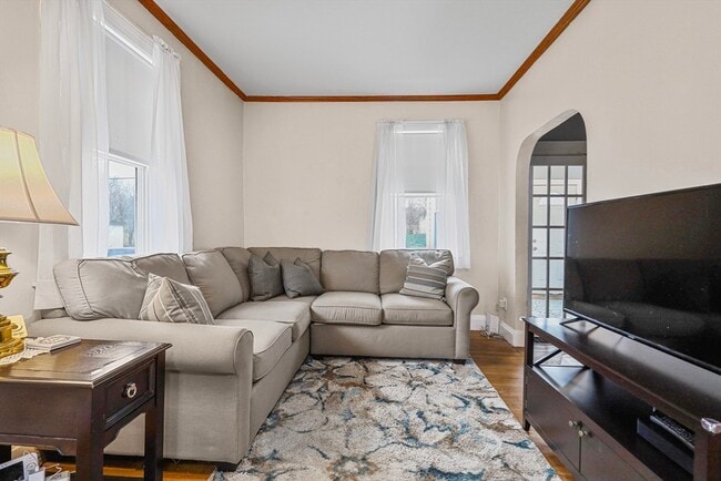 Building Photo - 32 Beloit Rd