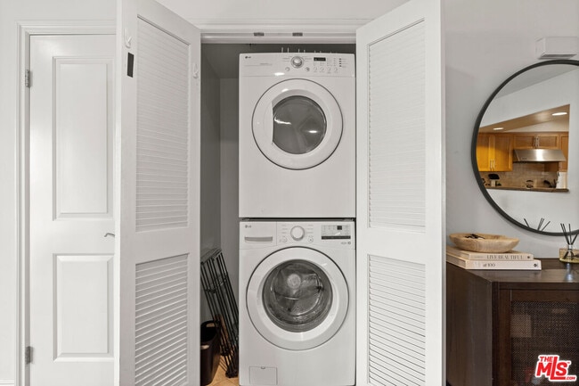 Building Photo - 8238 W Manchester Ave