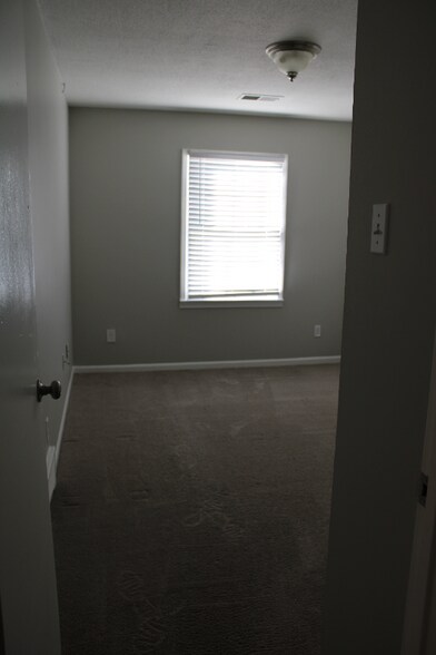 Building Photo - 5422 Gatehouse Dr