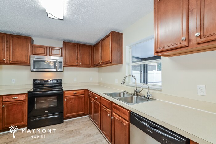 Building Photo - 139 Bristol Forest Trail