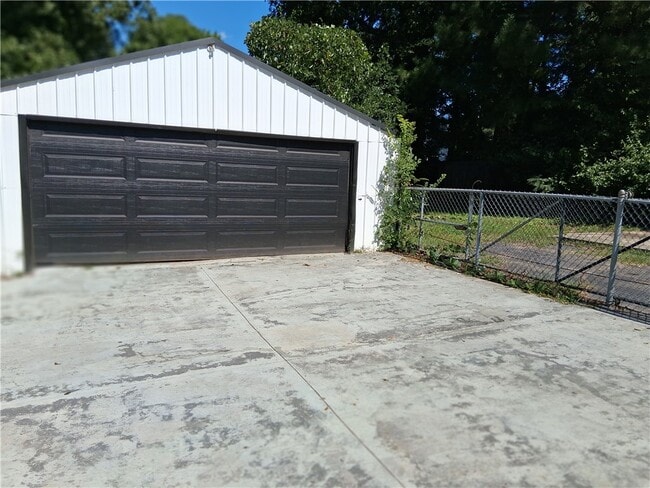 Building Photo - 506 Pinckney St