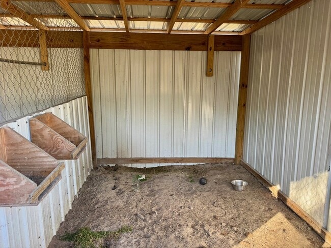 Building Photo - 141 Bodie Lister Rd