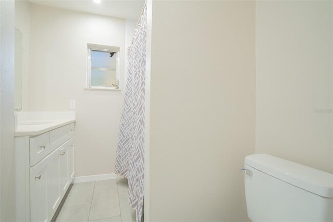 Building Photo - 495 Ave F SE