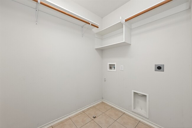 Building Photo - 6127 Morningshire Ln