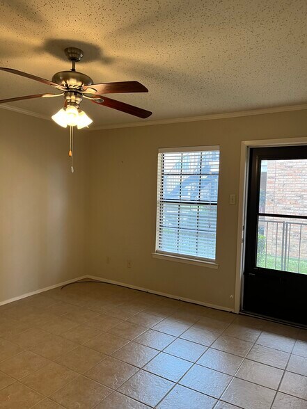 Master Bedroom - 400 W South Town Dr