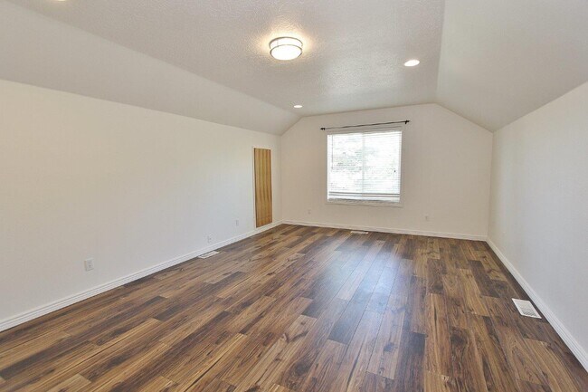 Building Photo - 3169 Fuller Rd