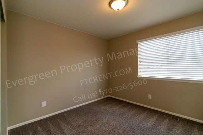 Building Photo - 436 Routt Dr