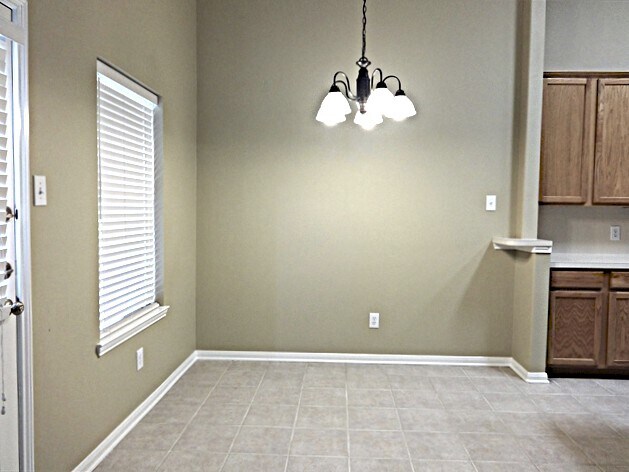Building Photo - 32306 Willow Creek Park