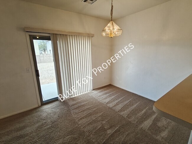 Building Photo - 8262 W Zlacket Dr
