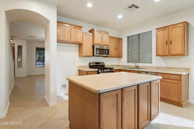 Building Photo - 15158 N 145th Ln