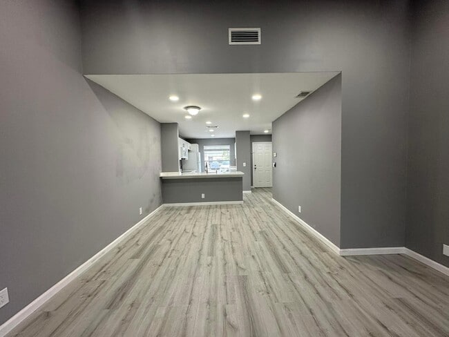 Building Photo - 139 Deerfield Ct