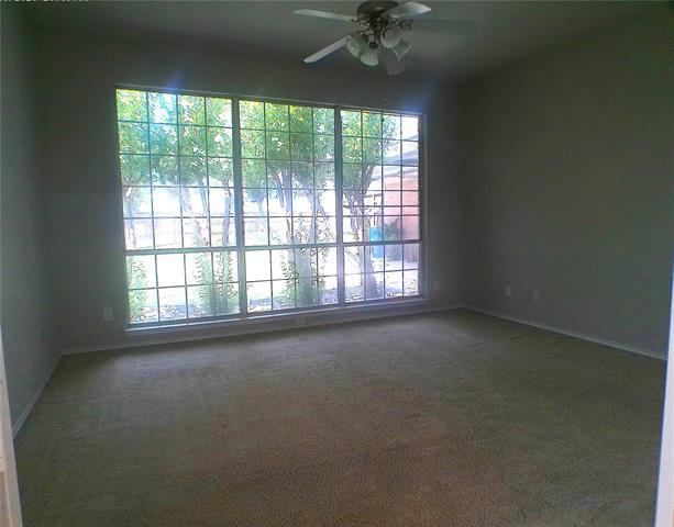 Building Photo - 8102 Luna Dr