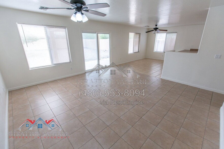 Building Photo - 14924 N 125th Ln