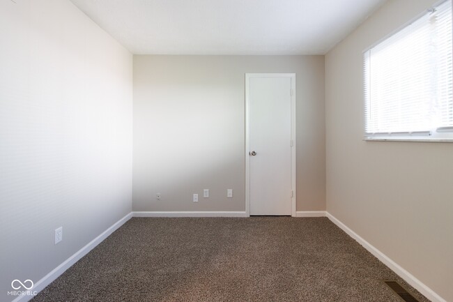 Building Photo - 5801 Furnas Rd