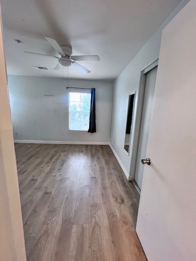 Building Photo - Redlands Home in Gated Community