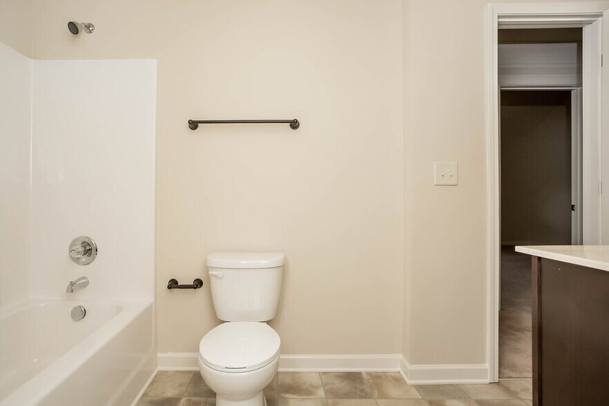 Building Photo - 413 Culloden Moor Dr