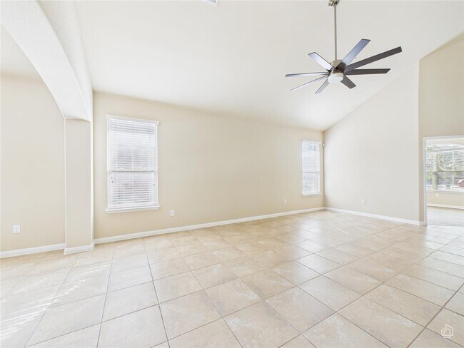 Building Photo - 16424 Pienza Dr