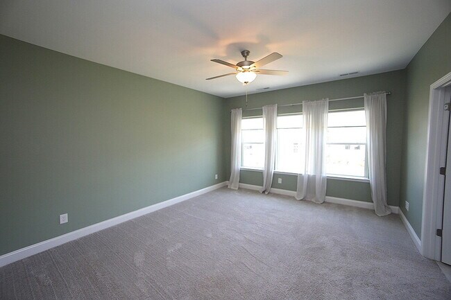 Building Photo - 24 Plenty Ct