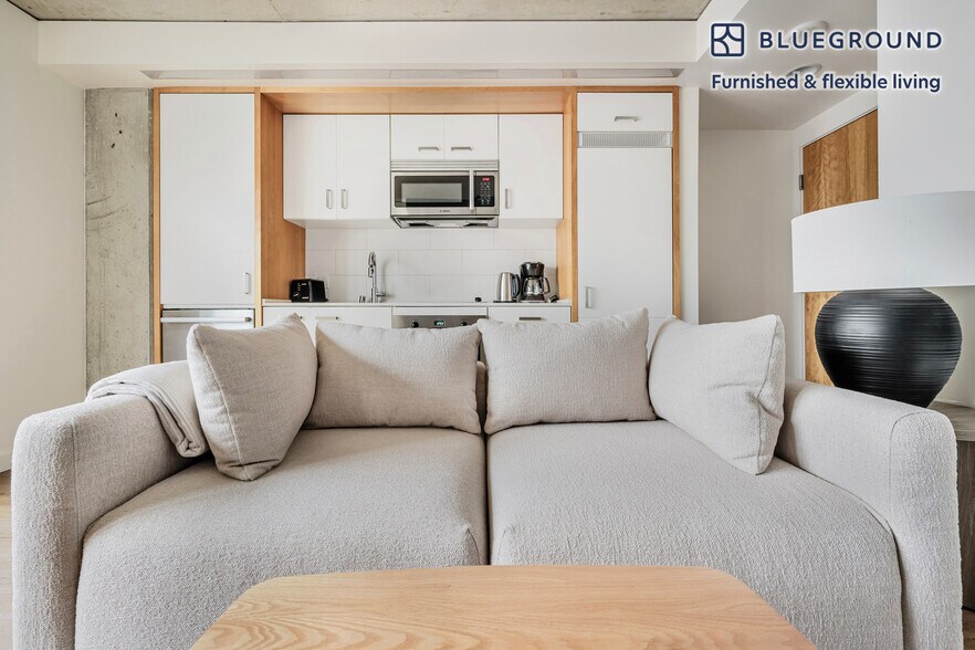 Building Photo - 225 Cedar St